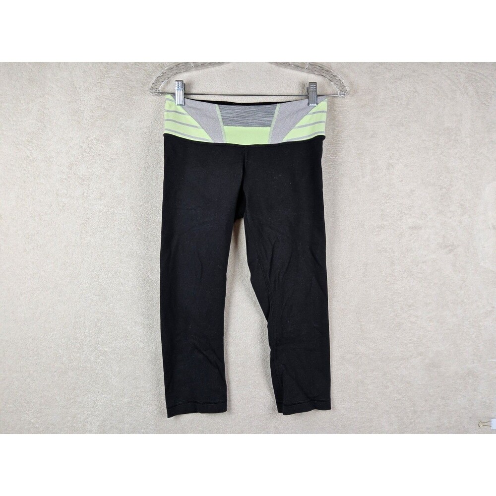 Lululemon Women’s Cropped Athletic Leggings Size 6